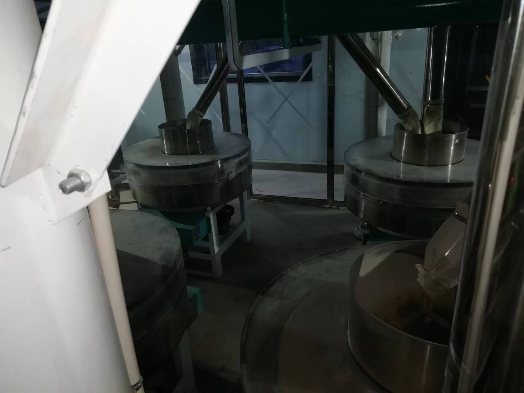 吉林松原六加二石磨面粉機生產線已交付客戶使用