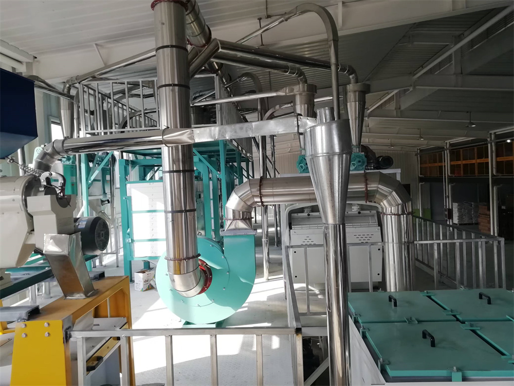 河北滄州經濟開發區八加四石磨面粉機生產線安裝現場
