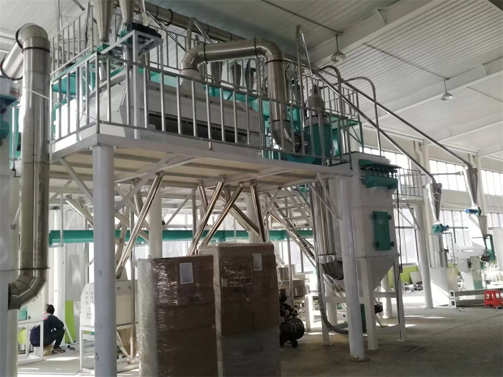 河北滄州經濟開發區八加四石磨面粉機生產線安裝現場